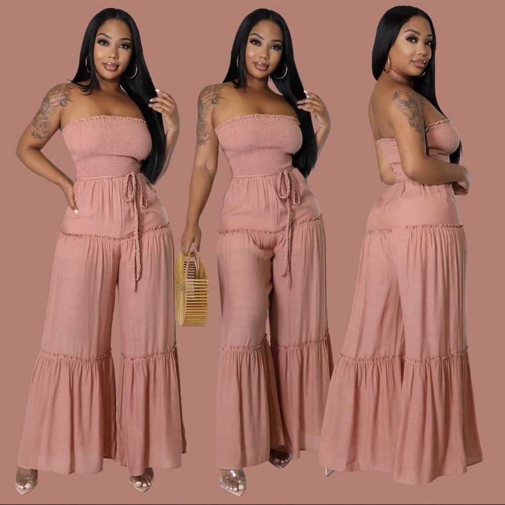 ✨NWT✨ Womens Smocked Jumpsuit